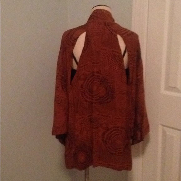 BOGO‼️Beautiful open tribal top & black lace cami. - Picture 4 of 5